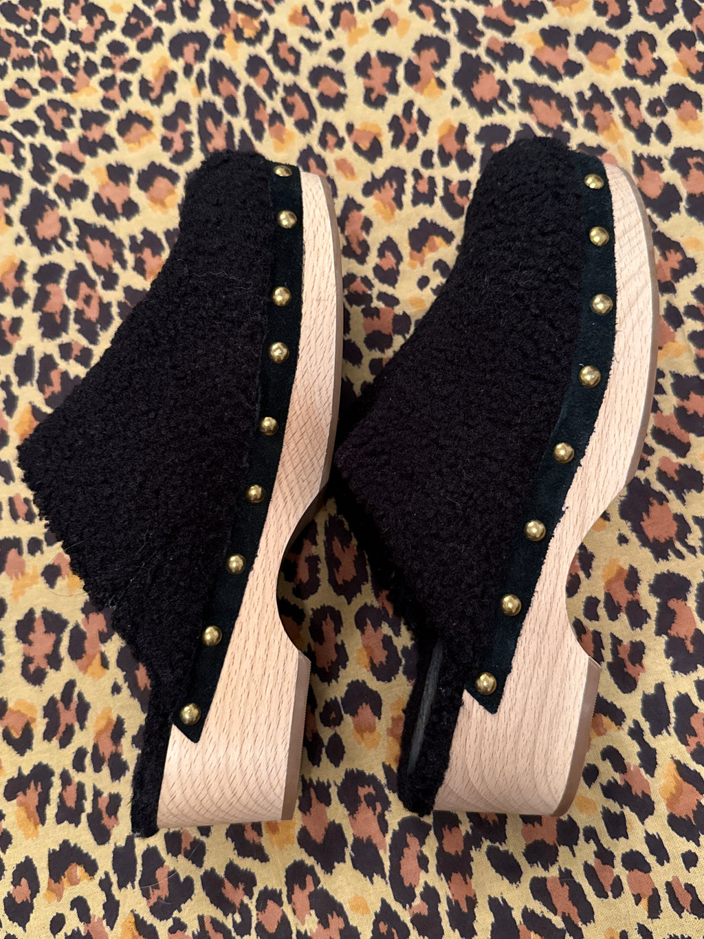 Pre-Loved J.Crew Black Faux Fur Clogs w/ Bronze Rivets 8.5W